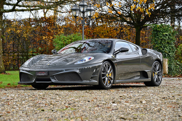 Bild: Ferrari 430 Scuderia (2008) - als Lot 148 an der Versteigerung der Oldtimer Galerie in Gstaad am 29. Dezember 2025