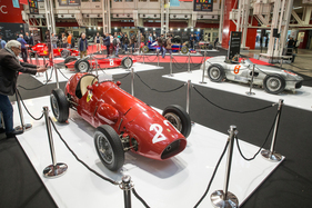 Ferrari 500 F2 (1952) - ... und Blick in die F1-Sonderschau - F1 an der 42. Auto e Moto d'Epoca 2025