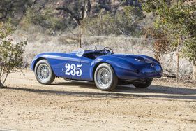 Ferrari 500 Mondial (1954) - vorne der Motor, hinten der 150 Liter grosse Benzintank