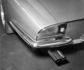 Ferrari 500 Superfast (1964) - die Rücklichter, so gesehen am Genfer Autosalon 1964, wurden für die Serie nochmals geändert