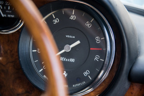 Ferrari 500 Superfast Series II (1966) - roter Bereich ab 6500 Umdrehungen