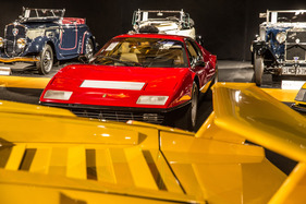 Ferrari 512 BB (1977) - versteigert als Lot 131 an der RM/Sotheby's Auktion in Paris am 3. Februar 2016