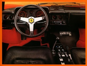 Ferrari 512 BB (1980) - Cockpit des 80-er-Modelles - aus dem Verkaufsprospekt von 1980