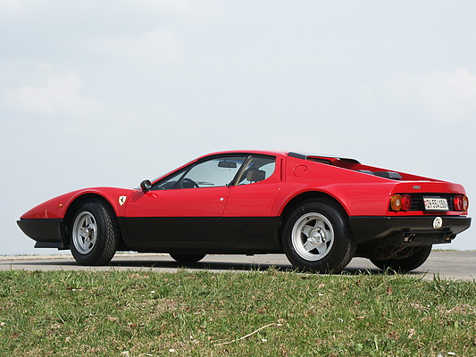 Ferrari 512 BB (1981) - die Zweifarben-Lackierung galt damals als chic