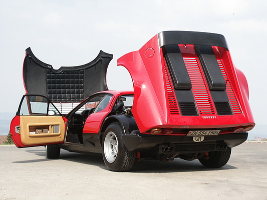 Ferrari 512 BB (1981) - orientiert sich am Rennwagen