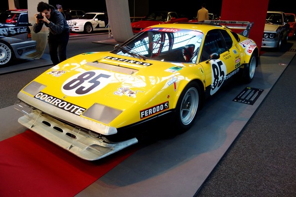Ferrari 512 BB Competizione aus dem Jahr 1977, das Rennsport-Pendant - Sonderschau Supercars 2 in der Autoworld Brüssel 2022/2023