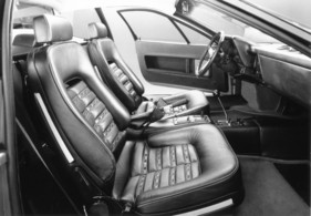 Ferrari 512 BB Pininfarina (1976) - Cockpit