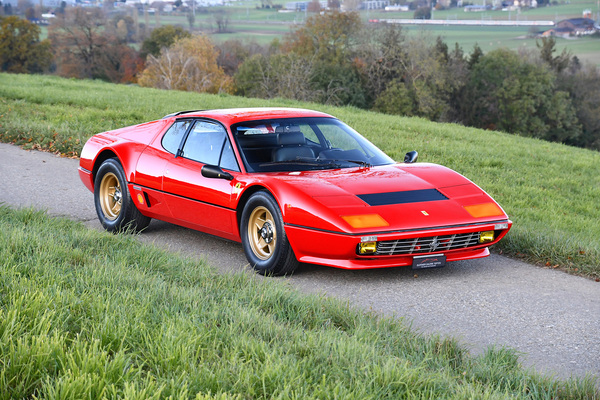Bild: Ferrari 512 BBi (1982) - als Lot 149 an der Versteigerung der Oldtimer Galerie in Gstaad am 29. Dezember 2019