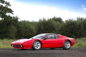 Ferrari 512 BBi (1982) - als Lot 326 angeboten von Bonhams bei der Versteigerung im RAF Museum in Hendon 2015
