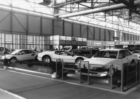 Ferrari 512 BBi (1983) - vollständiges Verkaufsprogramm bei Ferrari, alle Fahrzeuge - Mondial, 512 BBi, 400i - haben die CH-Abgashürden geschafft - am Genfer Automobilsalon von 1983