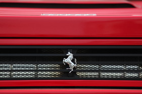 Ferrari 512 M (1995) - Ferrari-Pferdchen auf dem Heck