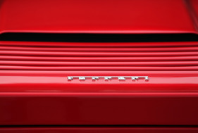 Ferrari 512 M (1995) - ein Spiel von Sicken und Rippen