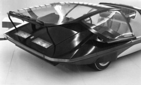 Ferrari 512 S Modulo (1970) - geöffnete Einstiegsluka am Genfer Automobilsalon im Jahr 1970