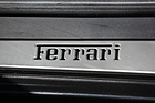 Ferrari 550 Maranello (1997) - Ferrari-Schriftzug auf der Einstiegsleiste