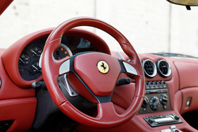 Ferrari 575 M Maranello F1 (2003) - Lenkrad noch ohne Schalter