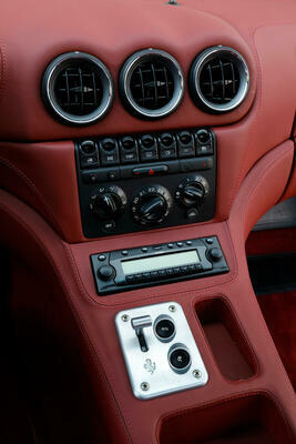 Ferrari 575 M Maranello F1 (2003) - Mittelkonsole