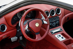 Ferrari 575 M Maranello F1 (2003) - das Cockpit wurde von Pininfarina neu gestaltet