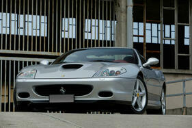 Ferrari 575 M Maranello F1 (2003) - deutlich zurückhaltender gezeichnet als die Konkurrenz