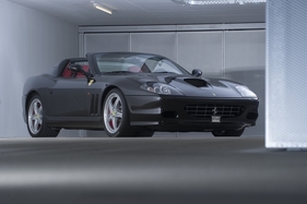 Ferrari 575 Superamerica (2005) - als Lot 68 an der Artcurial-Versteigerung "Sur les Champs 11" in Paris am 5. November 2017