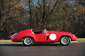 Ferrari 750 Monza (1955) - angeboten als Lot 27 an der RM Auction Paris am 5. Februar 2014