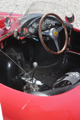 Ferrari 750 Monza (1955) - gedacht für den Rennsport, da hatte Luxus keinen Platz