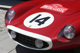 Ferrari 750 Monza (1955) - hübsche Nase, Scheinwerfer mit Abdeckungen