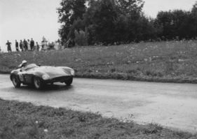 Ferrari 750 Monza 3000 (1956) - Jacques Jonneret beim Bergrennen von Ollon-Villars 1956 Ferrari 750 Monza 3000 (1956) - Jacques Jonneret beim Bergrennen von Ollon-Villars 1956