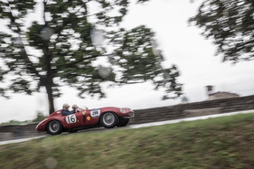Bild Ferrari 750 Monza Spider Scaglietti (1954) - an der Mille Miglia 2016