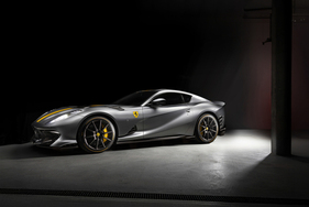 Ferrari 812 Competizione (2023) - als Lot 120 an der RM Sotheby's "The Tailored for Speed Collection" Versteigerung in Zürich 2025