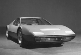 Ferrari BB (1971) - die frühen Modelle kamen ohne Frontspoiler