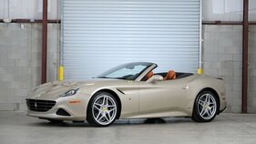 Ferrari California T 70th Anniversary Edition “The Ingrid” (2018) - Lot 140 an der Broad Arrow Monterey Jet Center Auction 2025