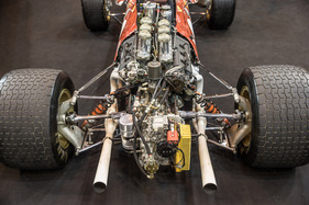 Ferrari Dino 166 F2 (1967) - V6-Motor im Heck - Rétromobile Paris 2016