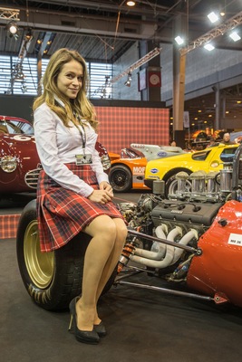 Ferrari Dino 166 F2 (1967) - charmanter kann man den Formel-1-Monoposto kaum präsentieren - Rétromobile Paris 2016