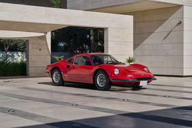 Ferrari Dino 246 GT (1970) - als Lot 140 an der RM/Sotheby’s Dubai Versteigerung 2024