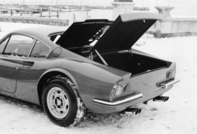 Ferrari Dino 246 GT (1971) - Rear and trunk (1971)