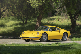 Ferrari Dino 246 GT 'L-Series' by Scaglietti (1970) - als Lot 135 an der RM Sotheby's Monterey Versteigerung 2025