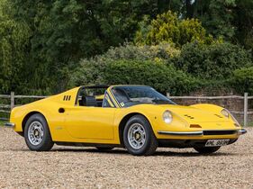 Ferrari Dino 246 GTS (1973) - als Lot 228 an der Bonhams Goodwood Revival Auction 2026