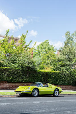 Ferrari Dino 246 GTS (1973) - als Lot 254 an der Goodwood Revival Versteigerung von Bonhams am 9. September 2017