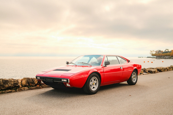 Ferrari Dino 308 GT4 (1975) - als Lot 102 an der Versteigerung der Oldtimer Galerie in Gstaad am 29. Dezember 2025