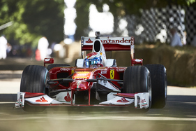 Ferrari F1 (2010) - still with V8 power and howling