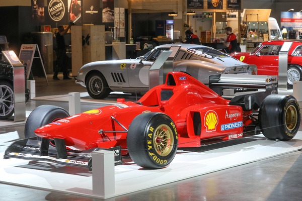 Ferrari F310 Formel 1 (1996) - nicht fahrbares Showmodell in der Sonderschau "75 Jahre Ferrari" - Auto Zürich 2022