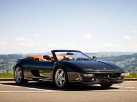 Ferrari F355 Spider (1997) - als Lot 134 an der Bonhams Bonmont Versteigerung 2025