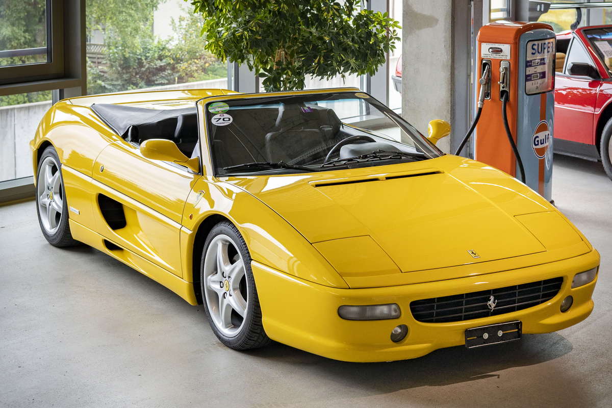 Ferrari F355 Spider (1999) - als Lot 122 angeboten an der XE Exclusive Cars Versteigerung vom 1. Oktober 2022 in Langenthal
