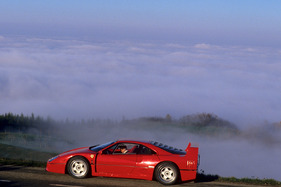 Ferrari F40 (1987) - am liebsten über dem Nebel bleiben