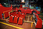 Ferrari F40 (1989) - Montage in Maranello, im Vordergrund Karosseriekomponenten