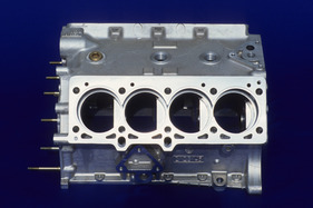 Ferrari F40 (1989) - Motorengehäuse