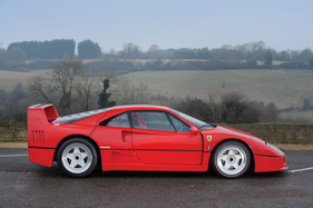 Ferrari F40 (1989) - als Lot 165 an der RM/Sotheby's Paris Versteigerung 2017