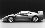 Ferrari F40 (1989) - sah aus wie ein Rennwagen, war aber für die Strasse gedacht