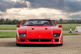 Ferrari F40 (1990) - Lot 256 at the RM/Sotheby's London sale of November 4, 2023