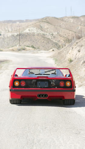 Ferrari F40 (1990) - als Lot 078 an der Bonhams Quail Lodge Auction am 14. August 2015